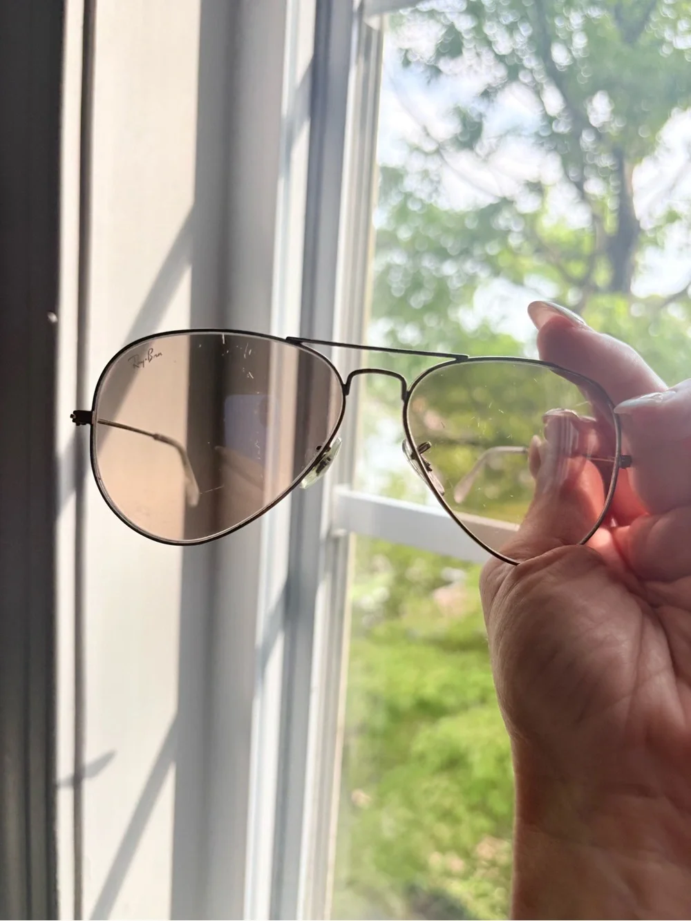 Ray-Ban Men’s Gold Aviator Sunglasses with Brown Gradient Lenses